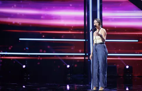 Simona Stolerencu, tânăra diagnosticată cu cancer care a uimit jurații de la Românii au talent. Ce i-a spus Mihai Bobonete: „Trebuie să iei o pauză”