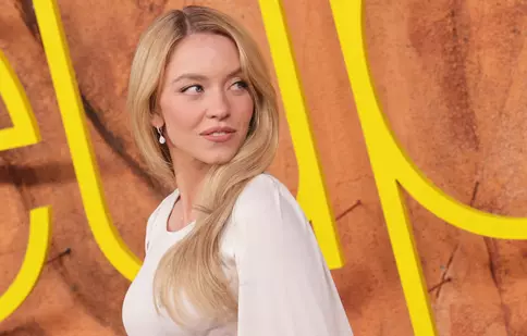 Sydney Sweeney a făcut-o din nou! Lookul care confirmă că este cea mai sexy actriță a momentului. Cum a apărut la premiera sezonului 3 al serialului „Euphoria”