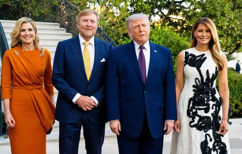 Alb-negru vs. Portocaliu regal: Lecția de diplomație vestimentară oferită de Melania Trump și Regina Máxima