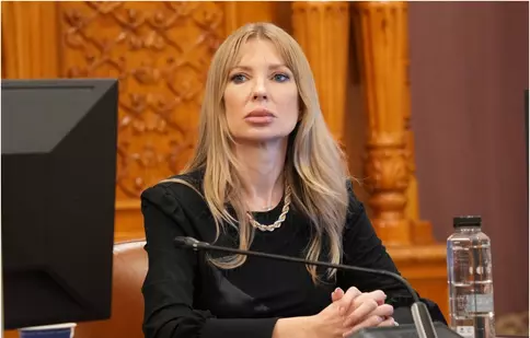 Cine este Victoria Stoiciu. Demisie-șoc din PSD! „Linia roșie” trasată de senatoare: „Nu voi gira niciodată normalizarea fascismului”