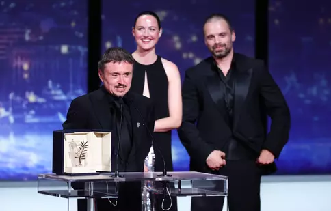 Cristian Mungiu a scris din nou istorie la Cannes! Discursul puternic de pe scenă după câștigarea Palme d'Or 2026