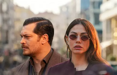 Çağatay Ulusoy și Demet Özdemir își iau adio de la fani: Serialul „Fata din Vis” ajunge la final în Turcia