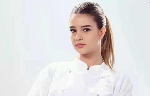 Ilona Tand participă la „Chefi la cuțite – Viitorul are gust”! Ce a dezvăluit fiica lui Nicolai Tand despre pasiunea ei pentru gătit