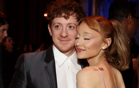 Ariana Grande și Ethan Slater s-au despărțit. Ce se întâmplă cu actorii din filmul Wicked