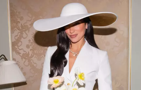 Dua Lipa și Callum Turner, primele imagini oficiale de la nuntă. Detalii despre mega-petrecerea din Sicilia