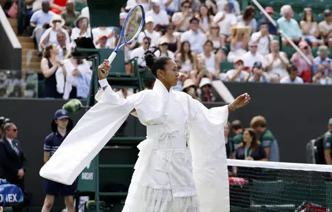 Naomi Osaka a uimit publicul la Wimbledon. Ținuta inspirată din „Kill Bill” care a făcut furori
