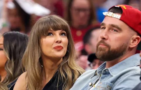 Taylor Swift și Travis Kelce s-au căsătorit într-o ceremonie spectaculoasă la New York. Nunta anului a blocat Manhattanul