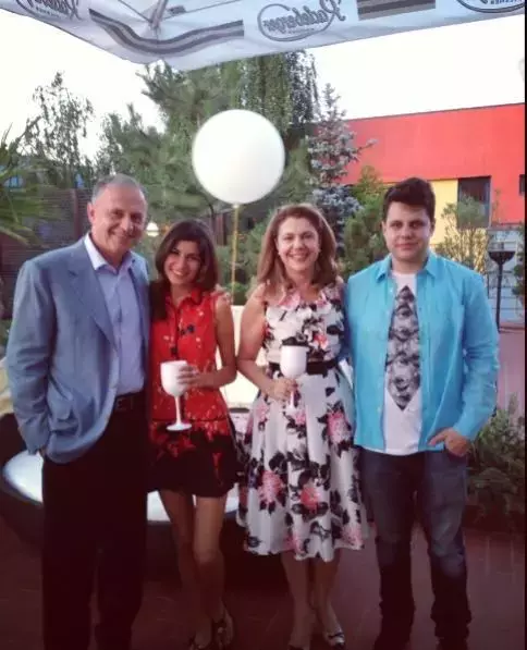 fiica-lui-mircea-geoana-show-total-la-petrecerile-studentesti-din-sua-cat-de-sexy-este-ana-maria-geoana_1