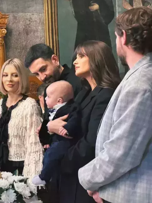 1.-ana-baniciu-si-a-botezat-baietelul