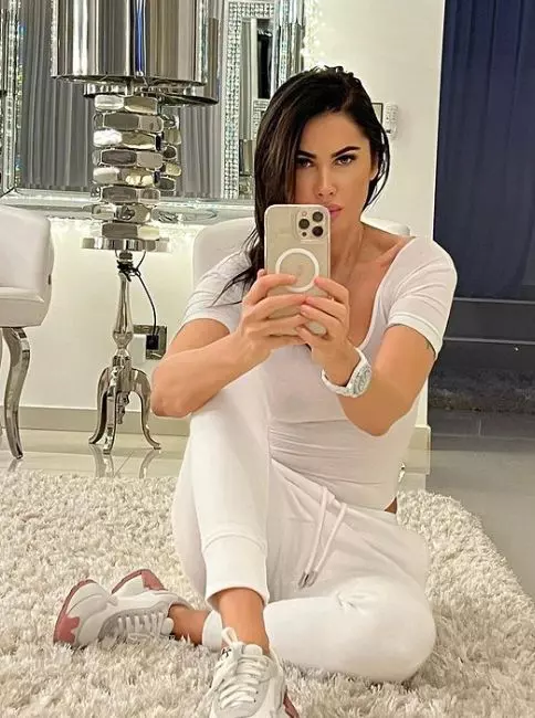 oana zavoranu 4