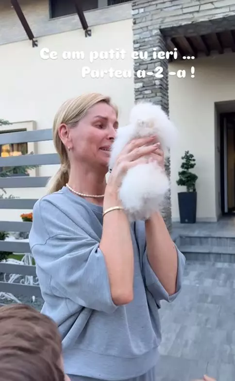 Andreea Bănică a primit un cățel  (1)