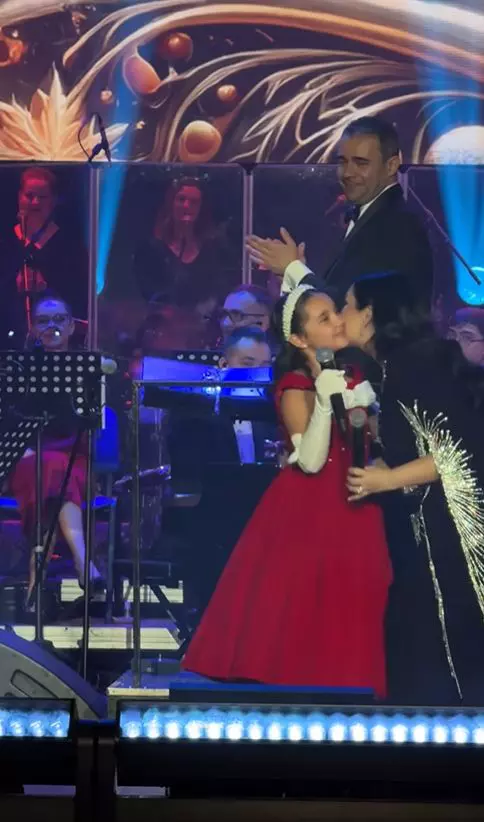 Eva Măruță, după ce a cântat cu mama ei pe scenă  (8)