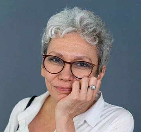 oana_square-e1643412121517