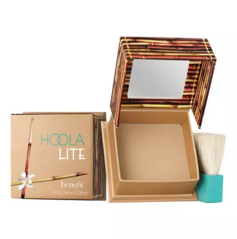 Pudră bronzantă, Benefit, Hoola Lite, 170 lei, disponibilă Sephora