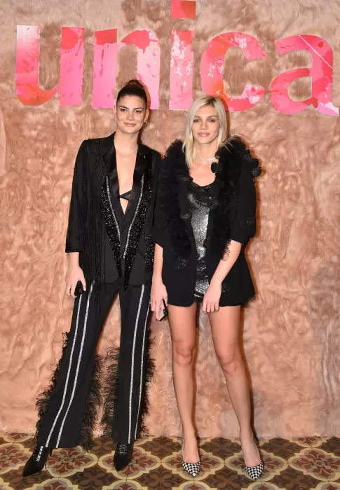 Laura Giurcanu si sora ei Bianca
