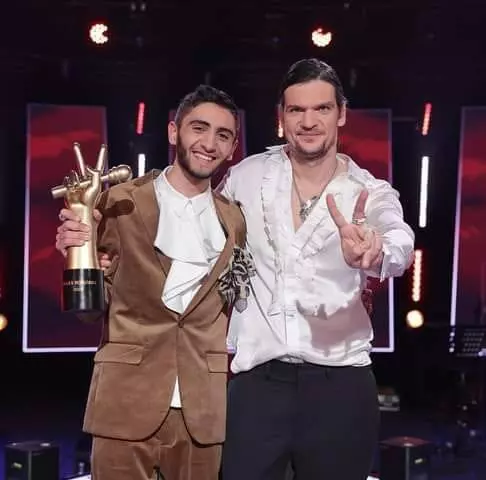 castigatorul-vocea-romaniei-iulian-nunuca-copilarie-12