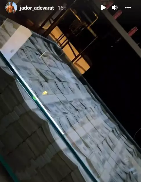 Jador-i-a-spart-masa-lui-Ruby-4