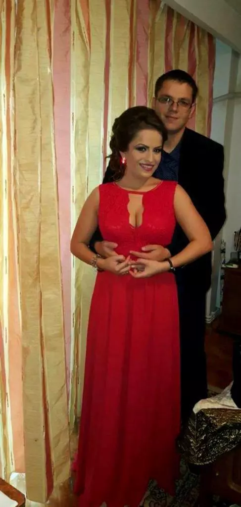 Elena-_i-Victor-Dancila-487x1024-487x1024