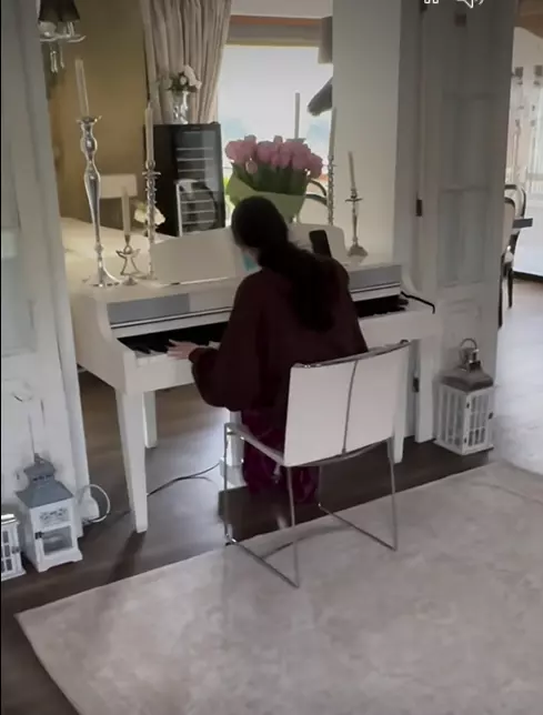 andreea-marin-violeta (5)