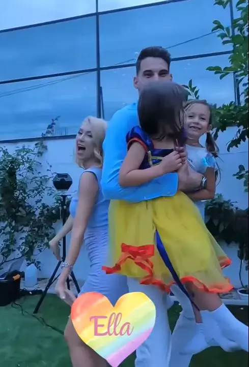 victor si fetele andreei