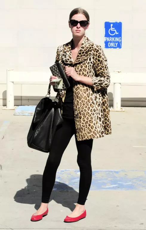 cum-porti-animal-print-nicky-hilton__3_.jpg