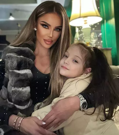 Bianca Drăgușanu și Sophia