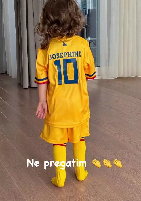 josephine-in-tricou-personalizat