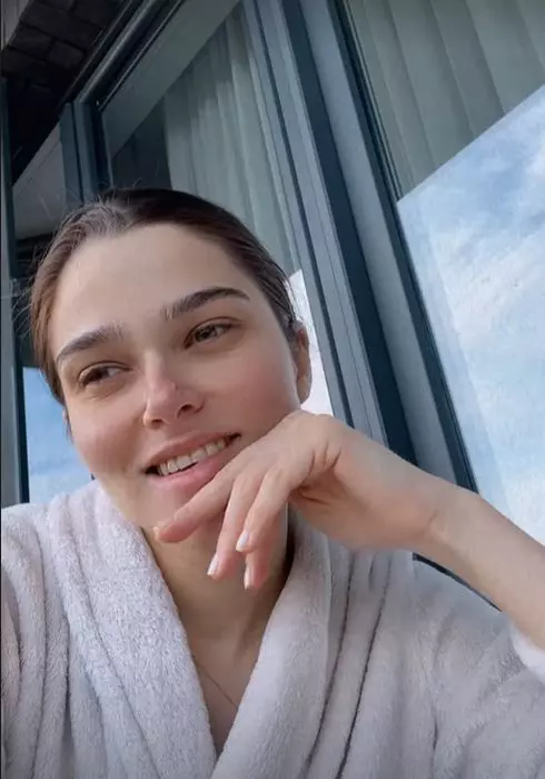 theo-rose-instagram-1