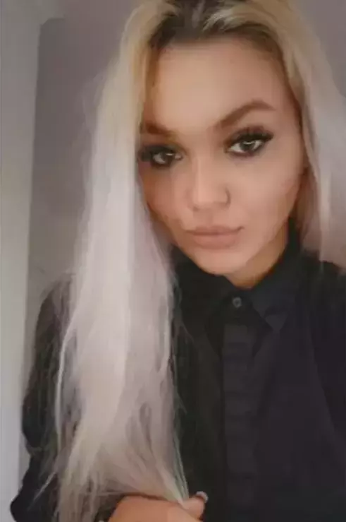 ella-visan-inainte-de-operatiile-estetice-1