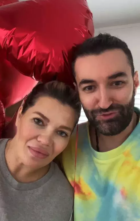 Gina-Pistol-s-a-externat-1