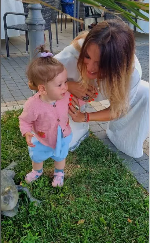Anca Țurcașiu, imagini de la aniversarea nepoatei sale   (4)