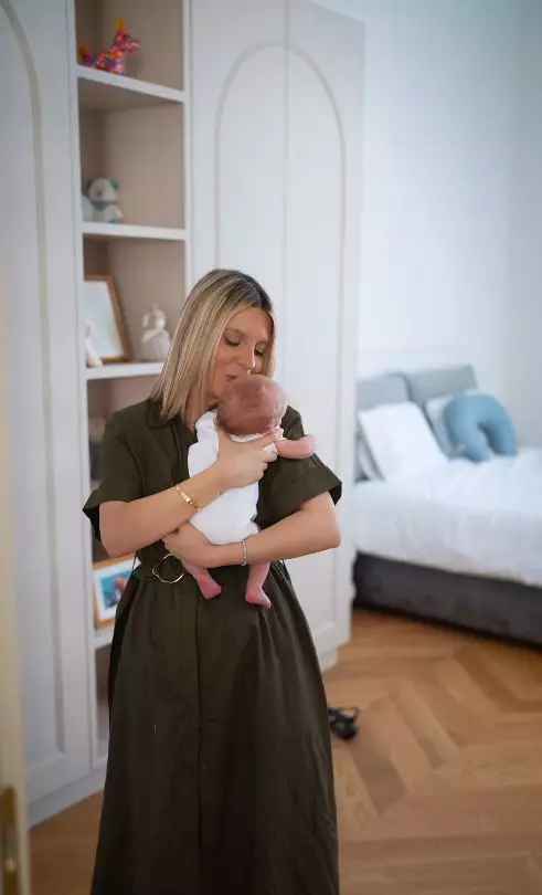 ana-baniciu-cu-aris
