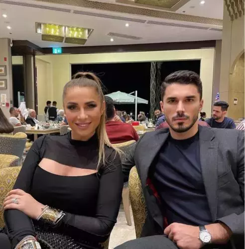 Cine-e-barbatul-alaturi-de-care-a-facut-Anamaria-Prodan-Revelionul-5