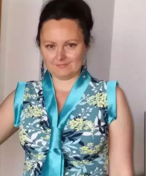 femeie-rechin-inmormantare-9