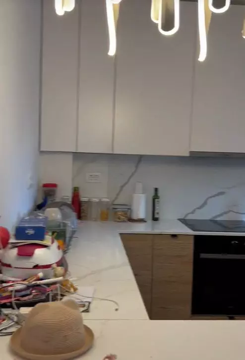 andreea-balan-a-facut-turul-casei.-cat-costa-vila-in-care-locuieste-2