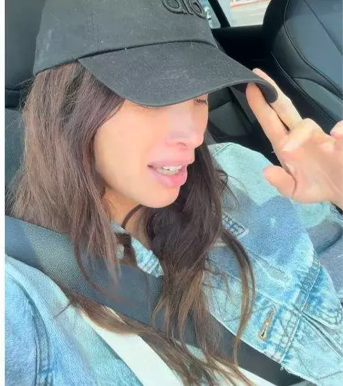 Alina Puscau in lacrimi