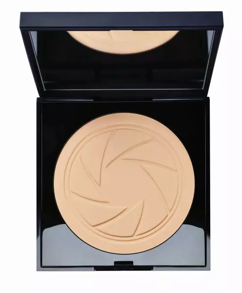 Pudră, Smashbox, 129 lei, disponibilă Douglas