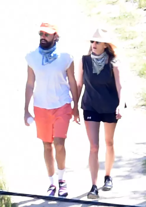 Elizabeth Olsen and husband Robbie Arnet