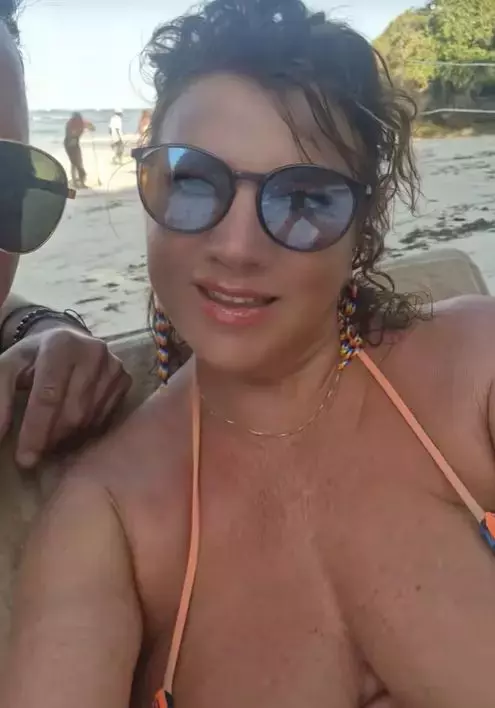 mihaela borcea in costum de baie