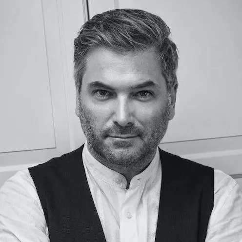 Mircea Radu revine in televiziune 1