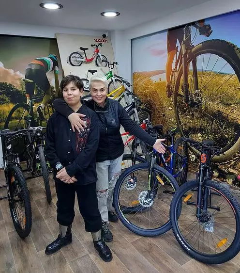 Monica Anghel si biciclete