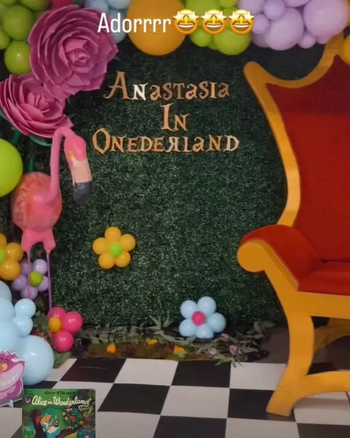 1. Anastasia, fiica lui Nicole Cherry, a împlinit un an