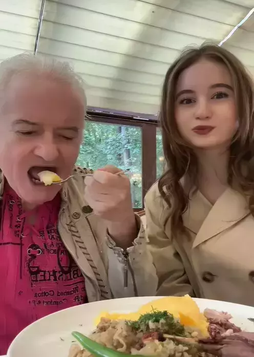 irina-si-irinel-columbeanu-la-restaurant-7