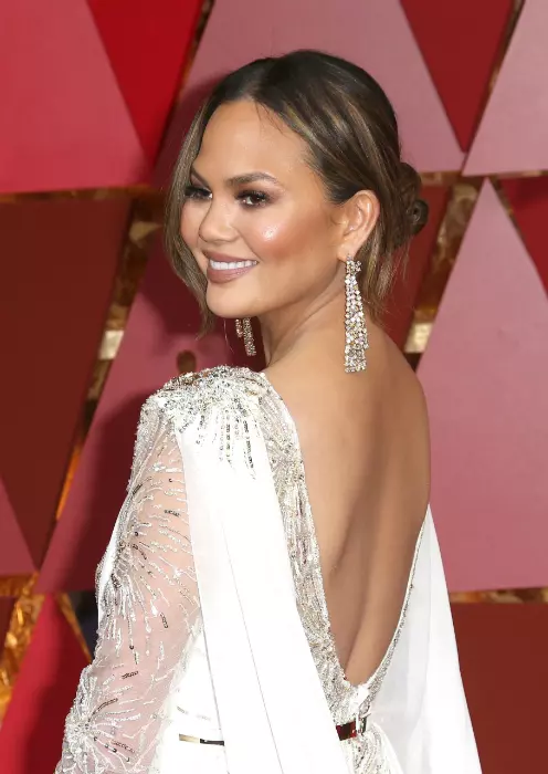 chrissy-teigen