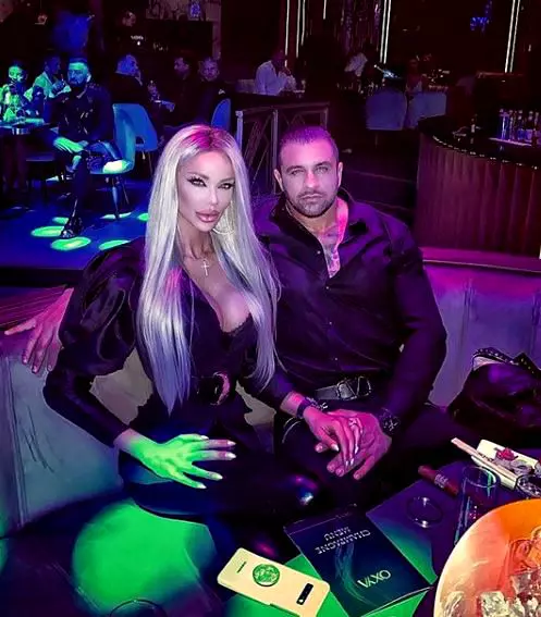 Bianca-Drăgușanu-și-Alex-Bodi-6-1-1