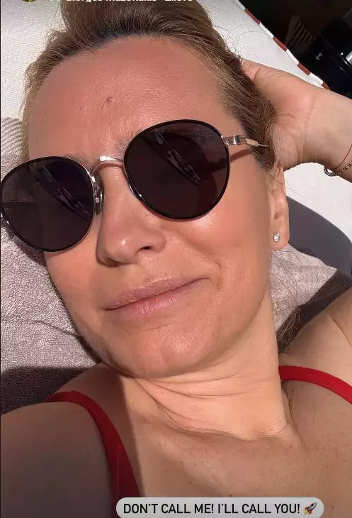 andreea-esca-in-costum-de-baie-1-1