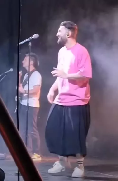 Smiley - concert tinuta (2)