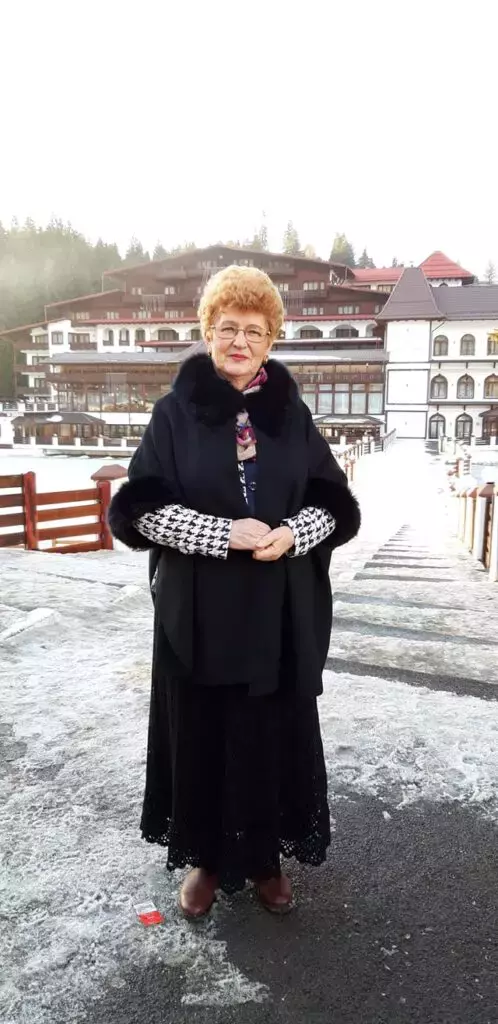 veta-biris-artista-498x1024-1