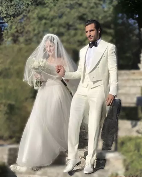 Serkan-Cayoglu-si-Ozge-Gurel-nunta-de-vis-in-Verona-4