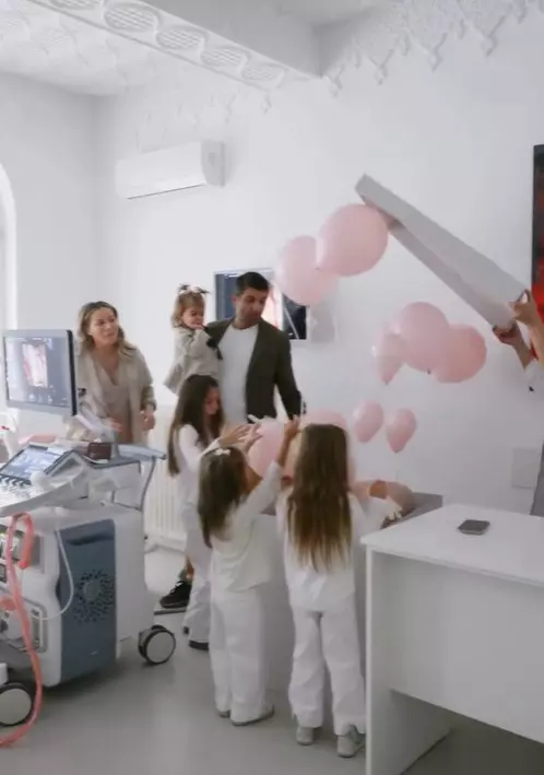 laura-cosoi-confirma-a-cincea-fetita-gender-reveal-imagini (14)